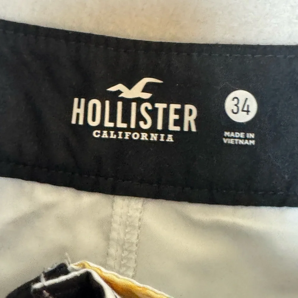 Hollister Men's Floral Swim Shorts - White, Pink, Yellow
